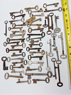 Lot 50 Vintage Antique Skeleton Keys Brass Ships Key Barrel Steampunk Craft