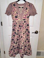 EUC dRA Boho Floral V-Neck Midi Dress in Cream with Purple Navy Print- xs
