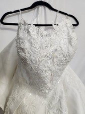 Lulus Ivory Satin Wedding Gown 3D Floral Pearl Appliqu Ball Gown NWT Size 6