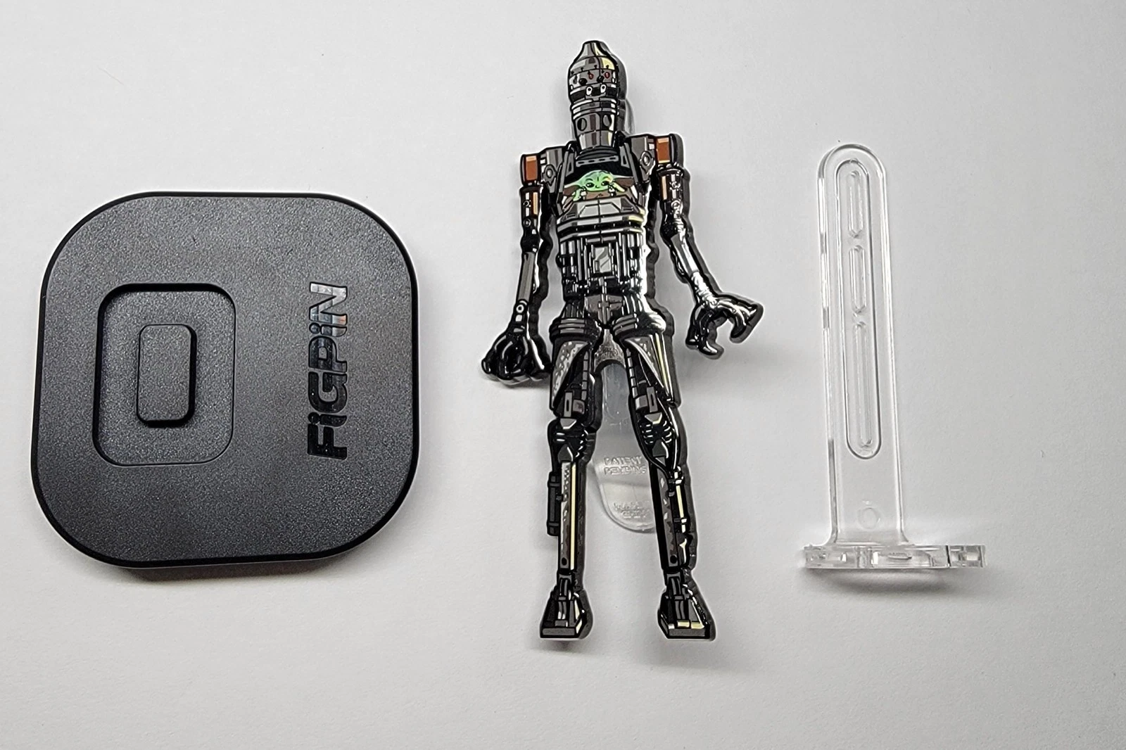 *FIRE SALE* Star Wars - The Mandalorian - FigPin Quest - IG-12 And Grogu - Pin