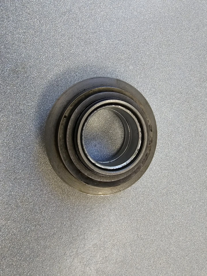 EXCELLENT USED ORIGINAL PORSCHE 911 915 CLUTCH THROWOUT BEARING 1972-86 - Image 4 of 4