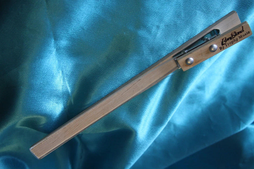 Trophy Music 4075 Suporte de Banda de Vento Clipe de Música Transparente, Clipes para Mesa, See-Thru - Imagem 3 de 4