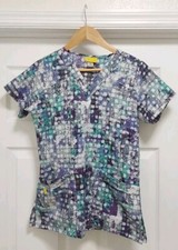 WonderWink Scrub Top Womens Size XS Multicolor Short Sleeve Medical Wear Logo