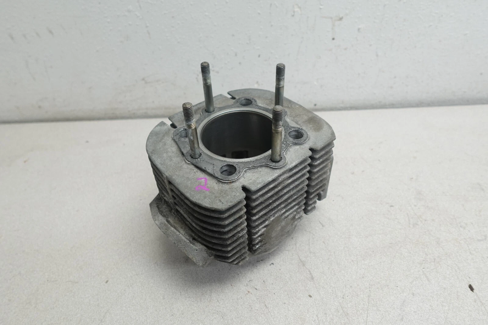 1976-1981 Yamaha OEM RH MAG Engine Cylinder Bore Jug Exciter EX 440 340