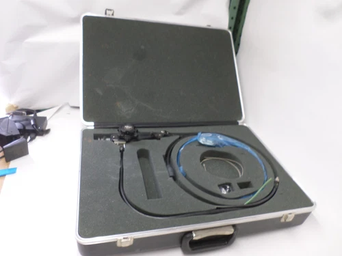 REICHERT FIBER OPTIC SC-5 WITH CASE + BIOPSY FORCEPTS T5-A7
