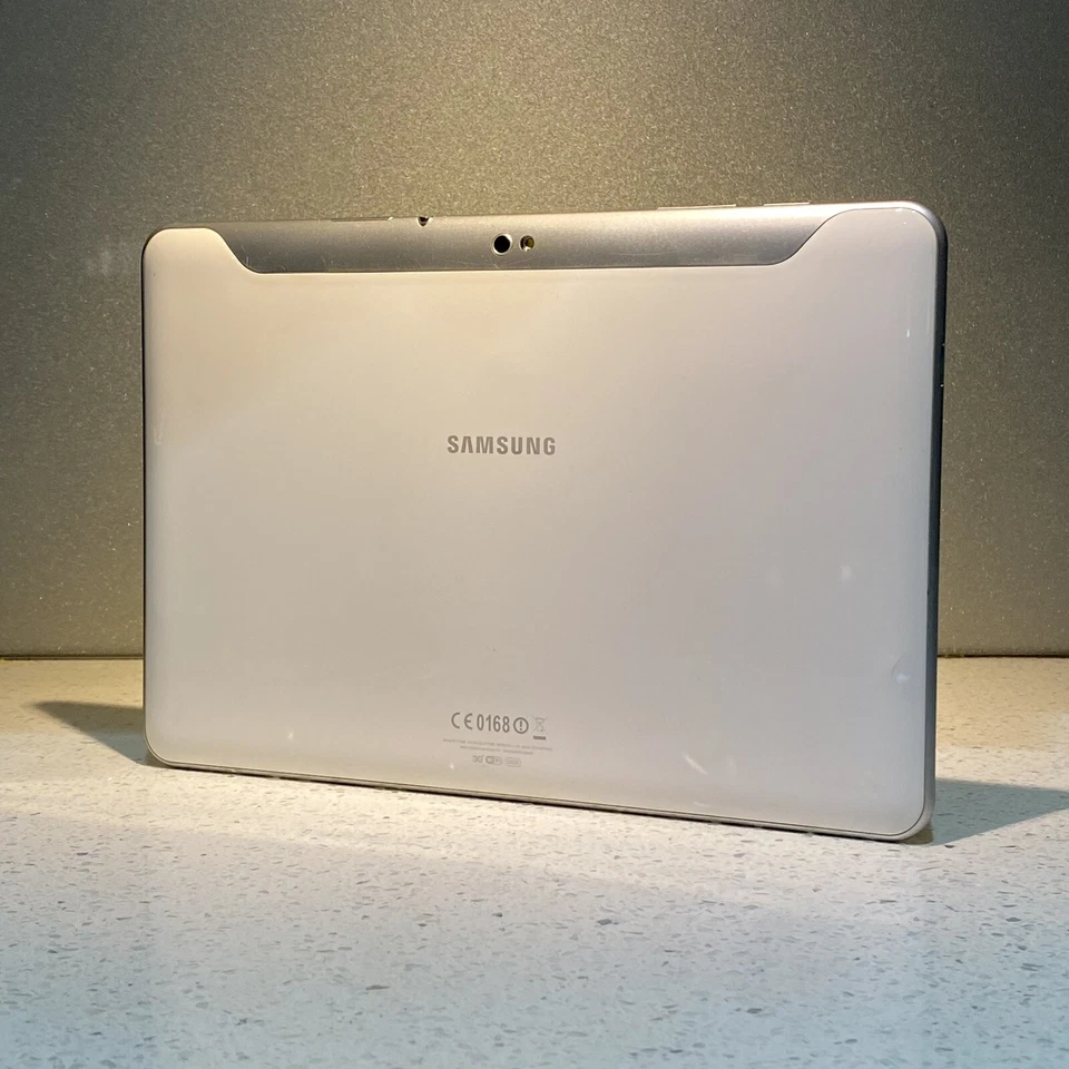 Samsung Galaxy Tab GT-P7500/M16 16GB, Wi-Fi + 3G , 10.1in - white #60 /DO - Image 2 of 4