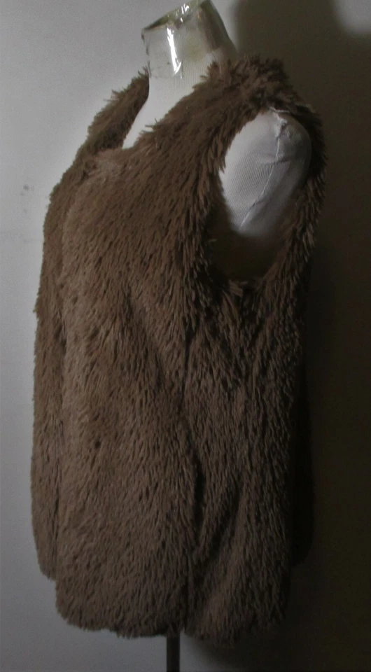 BETSEY JOHNSON Brown Faux Fur Vest Size M - Image 4 of 4