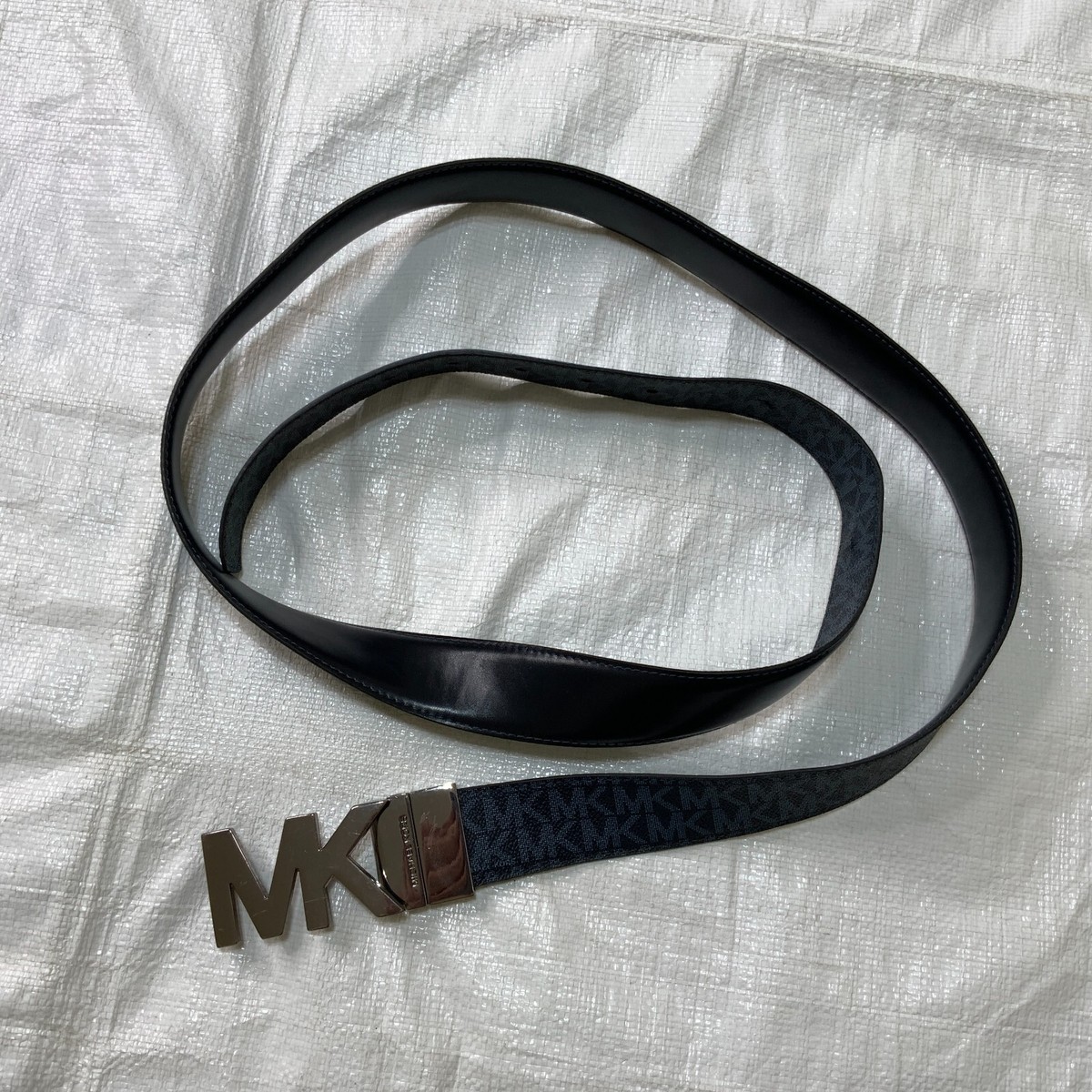 Michael Kors Leather Reversible Belt Gray/Black Logo, Black Pebble Leather-Small Michael Kors Women main image 4