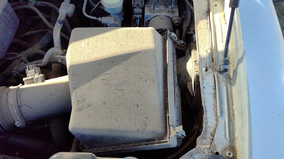 04-06 Nissan Titan Completo Limpiador de Admisión de Aire Caja Filtro Carcasa con Tubo 5.6l Foto 4 de 4