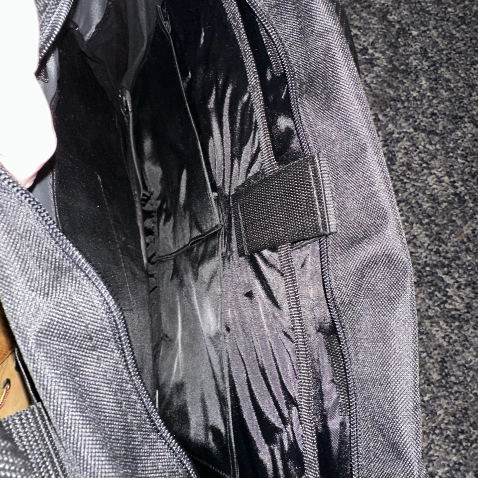 Estuche de transporte negro de lujo para computadora portátil de 3 bolsillos bonito bolso bandolera de trabajo  Foto 4 de 4