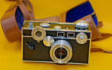 Vintage Argus 35mm Rangefinder Film Camera 50mm f3.5 Lens w/Leather Case
