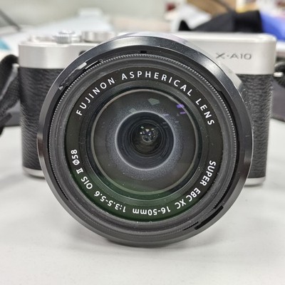 フジフィルム FUJIFILM X-A10 /XC 16-50mm OIS II Fujifilm Fuji X Series X-A10 Silver Mirrorless Digital Camera w/16