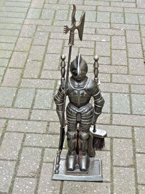 Kaminbesteck Ritter hochwertig poliertes Gusseisen cast iron fire irons knight