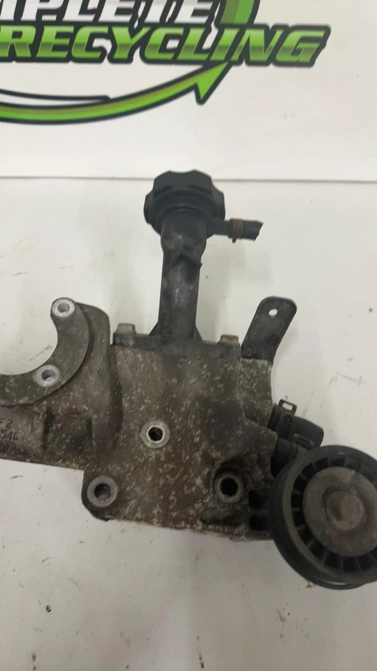 Chevrolet Uplander 2005-09 soporte radiador refrigerante tubo cruzado Foto 2 de 4