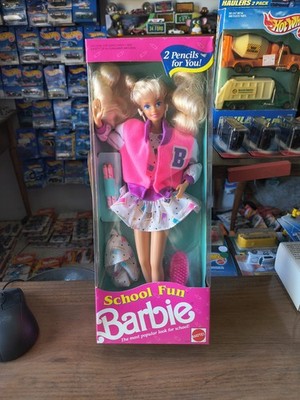 1991 Mattel School Fun Barbie #2721 With 2 Pencils NRFB
