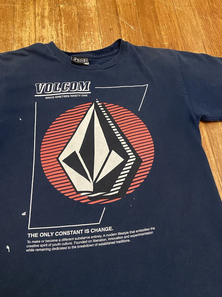 Vintage Y2K Volcom Skater Navy Graphic Center Logo T-Shirt Small - Image 2 of 4