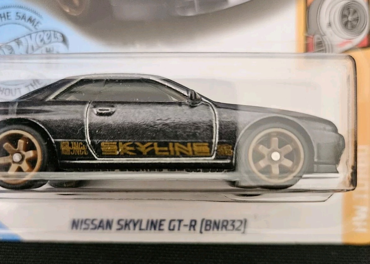 Mattel Hot Wheels Super Treasure Hunt Nissan Skyline GT-R BNR32