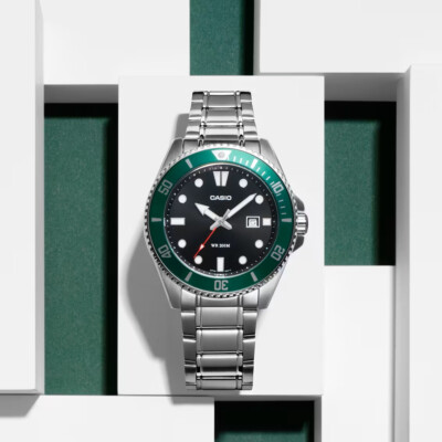 Casio Diver MDV-107D Hard Herrenuhr Collection Schwarz Grün Stahlband