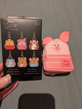 Mini Mochila Loungefly Disney Winnie The Pooh Misterio Llavero Dije Lechón