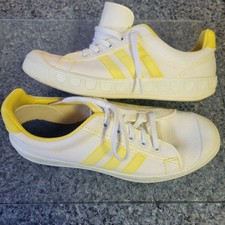 Vintage 70s UNI-GRIP 100 Size 7 Canvas Tennis Shoe. Made In USA