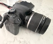 Used Canon EOS Rebel T2i DSLR w/ 18  55mm Lens plus EF 50mm lens