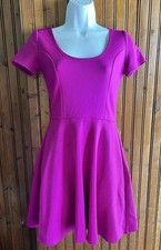 Women’s FOREVER 21 Magenta Fit & Flair DRESS S Small Ladies DRESS