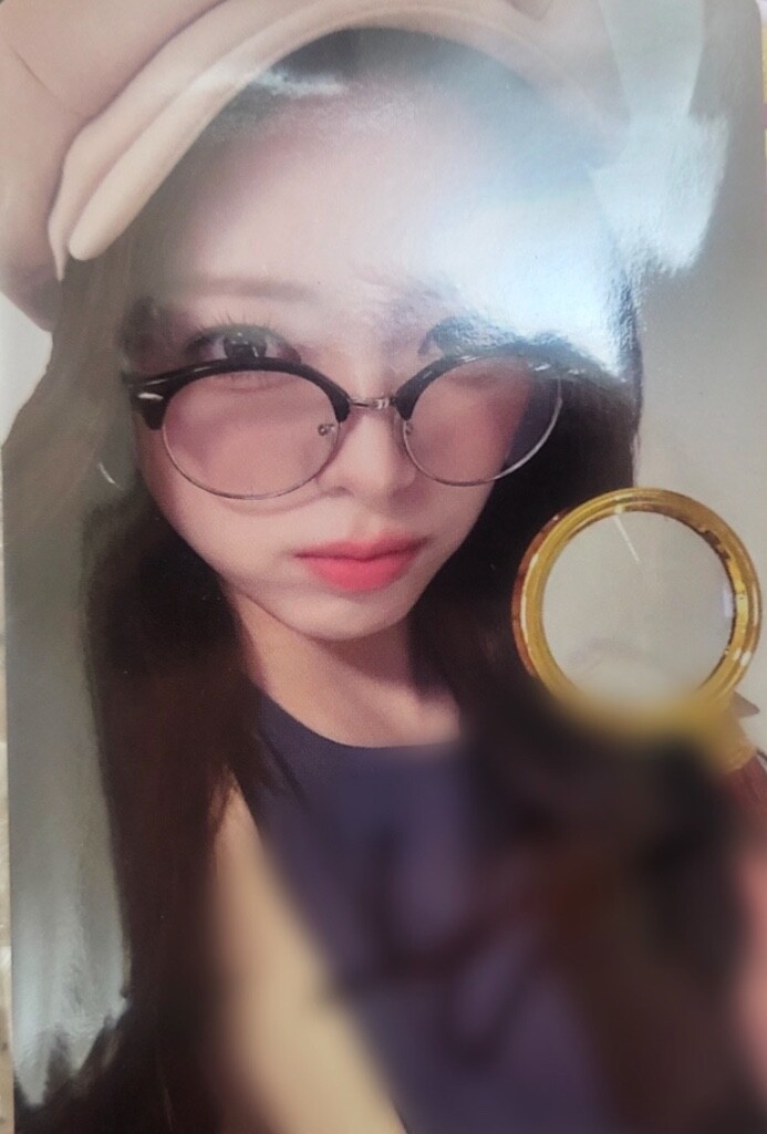 itzy YUNA MAKESTAR 250117 sign photocard Polaroid GOLD | eBay