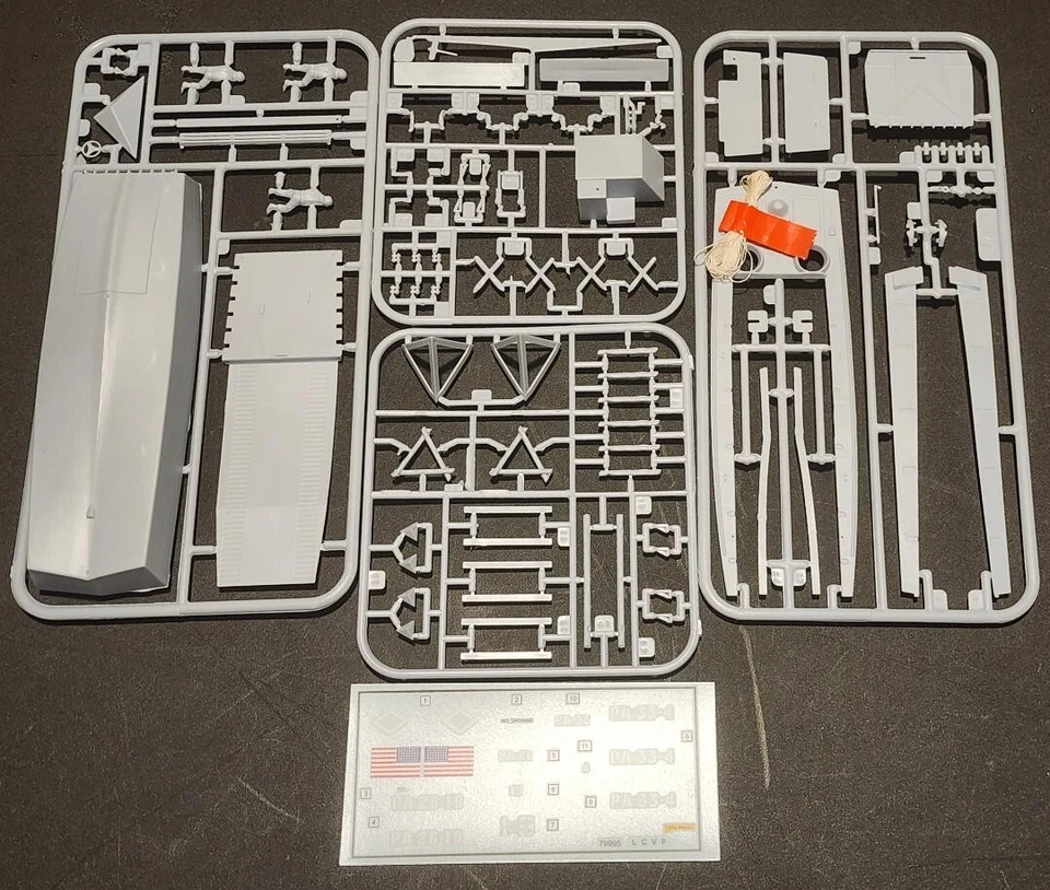 Как новый в коробке Heller 1/72 LCVP десантное судно транспортное средство, персонал - Изображение 2 из 4