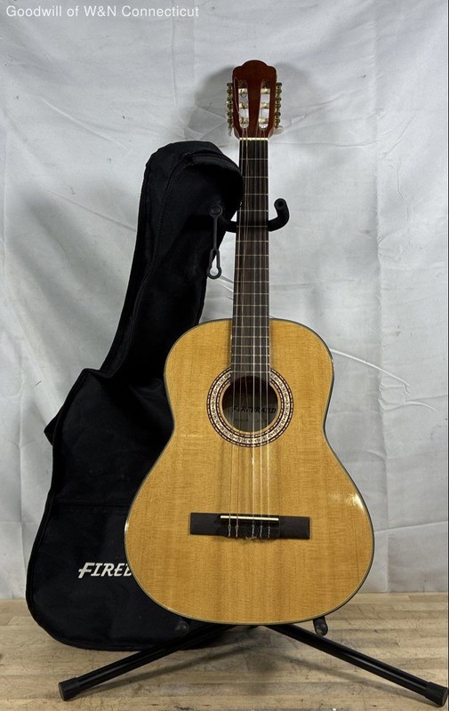 Firebrand 37378 Classical 6-String Acoustic Guitar Natural Gloss with Gig Bag
