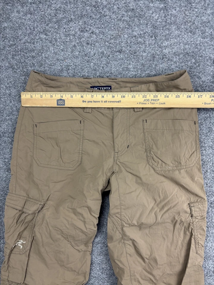 Pantalones Cortos Arc'teryx Para Mujer 4 Caqui Tostado Senderismo Carga Nylon Spandex Bolsillos de Secado Rápido Foto 3 de 4