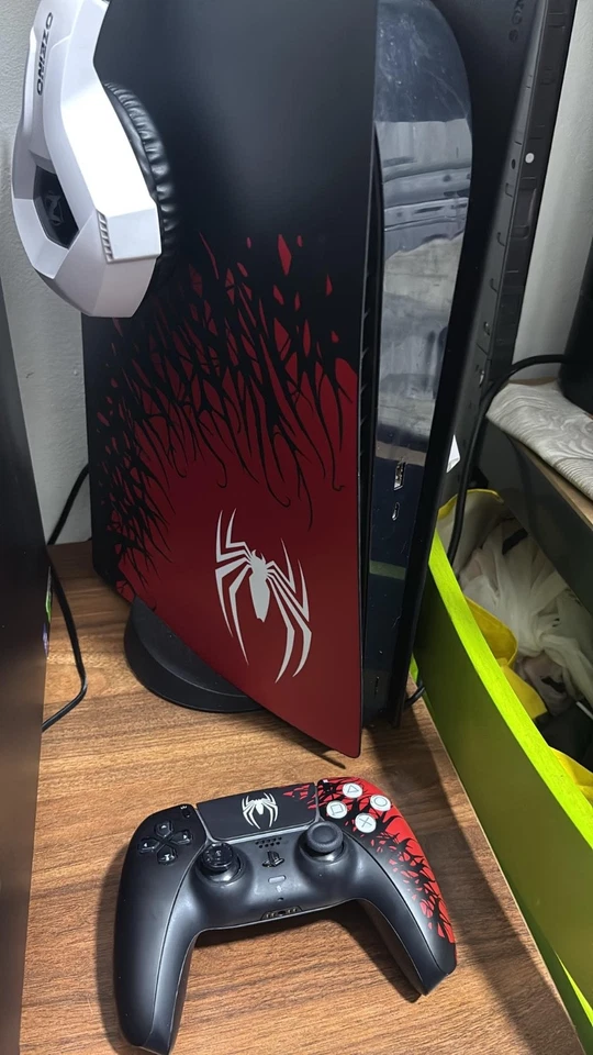 Sony PS5 Blu-Ray Edition Console Spider-Man 2 Limited Edition Bundle -...