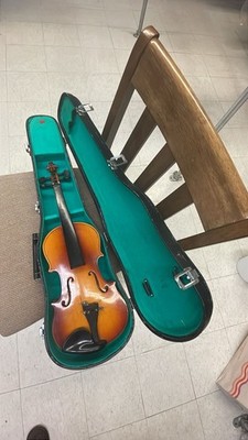 Anton Breton AB-05