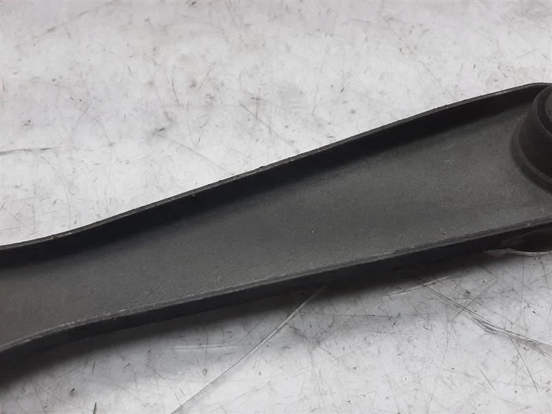 Brazo de control superior trasero sin resorte neumático 98-11 FORD CROWN VICTORIA 8W1Z5500A Foto 3 de 4