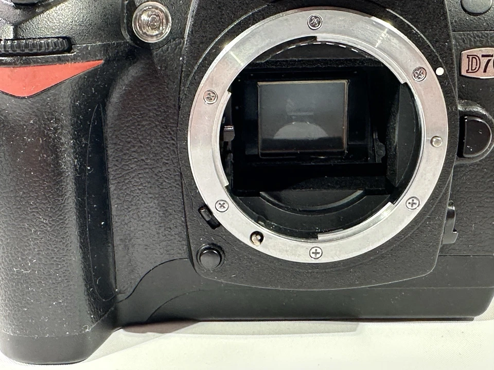 Nikon D70 DSLR Gehäuse Body digitale Spiegelreflexkamera Schwarz ohne Zub. HL8 - Bild 4 von 4