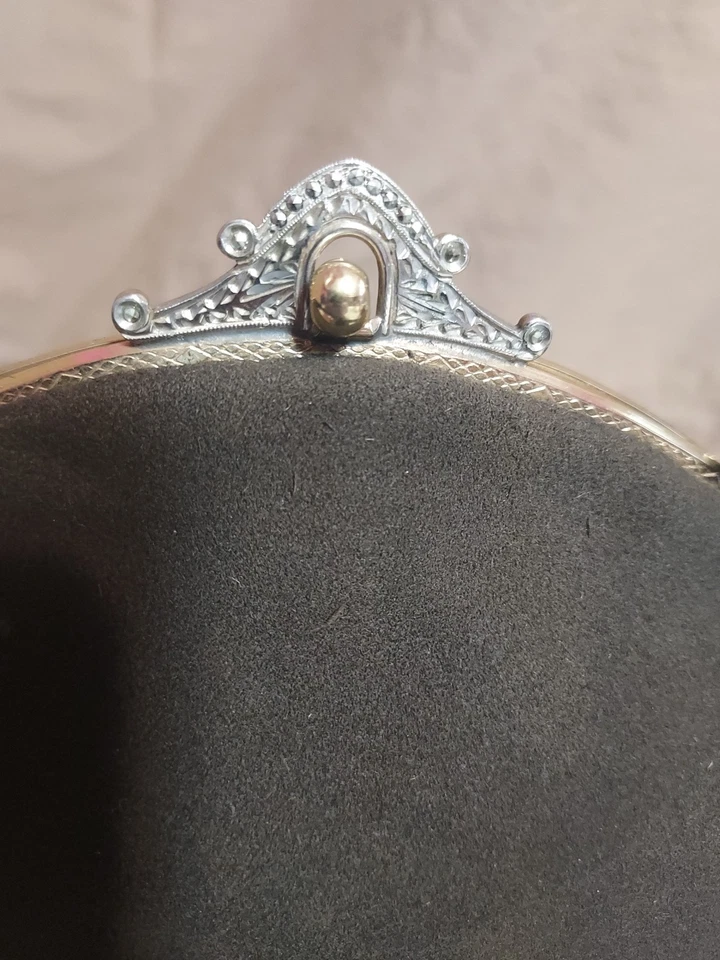 Bolso de mano de gamuza marrón vintage años 40 hermoso gamuza suave, espejo, peine, bolso cambiador Foto 3 de 4