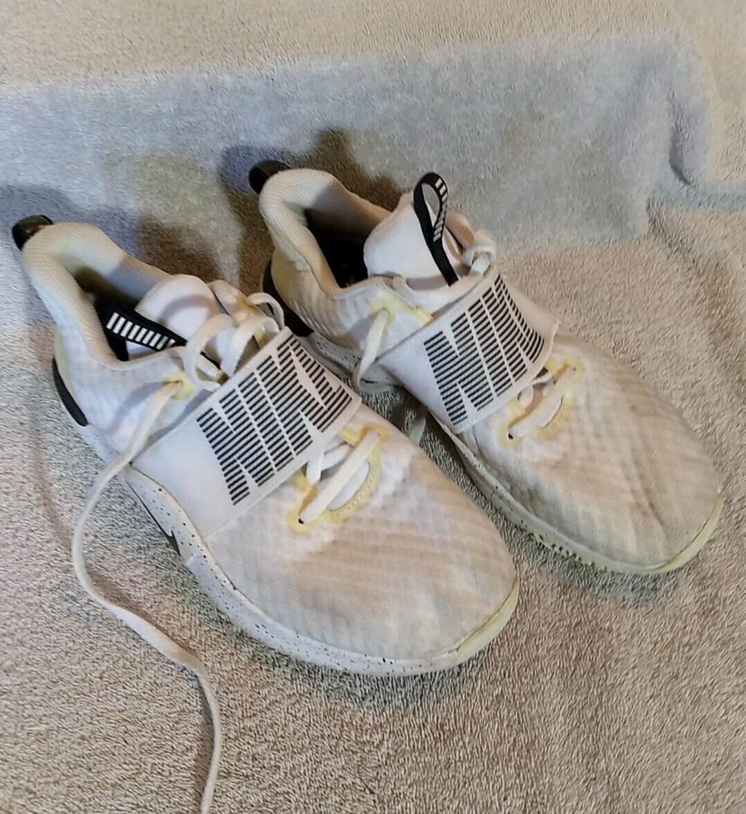 Nike Womens In-Season TR White Running Shoes (AR4543-100), Size: #JJ38+8