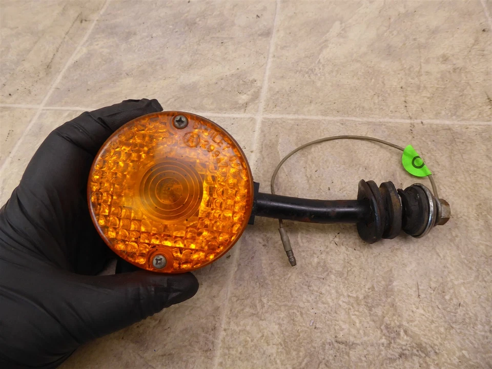 1993 Kawasaki KZ550 F K434-1) left right front turn signals blinker set works #2 - Image 2 of 4