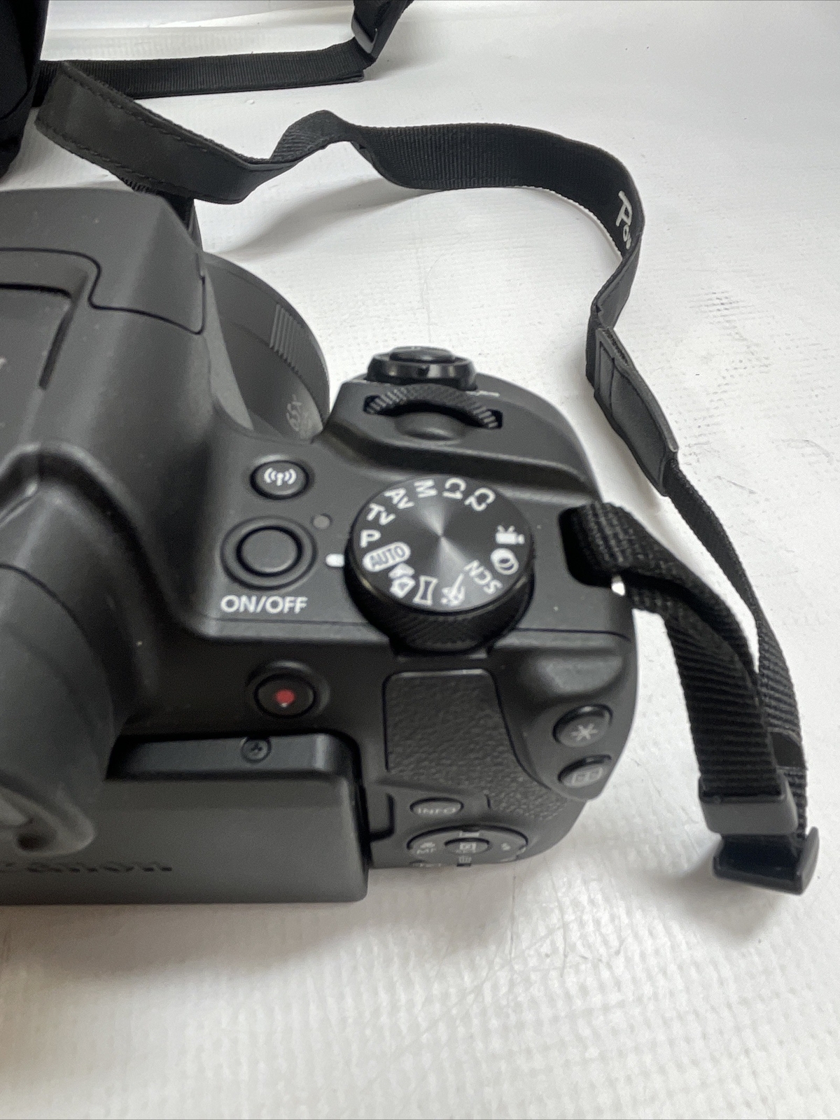 Canon PowerShot SX70 HS 20.3 MP 4k Digital Camera 35mm 65x is Lens