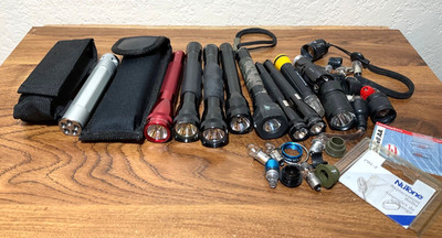 Lot of 8 Mini MAG-LITE LED ETC. Flashlights for Parts or Repair