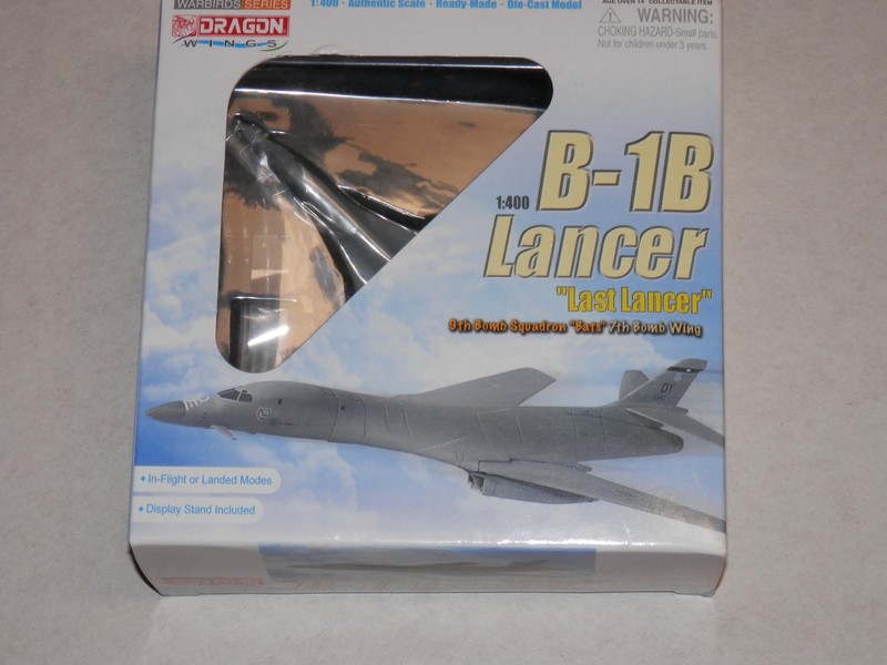 DRAGON B-1 LANCCER BOMBER MODEL IN 1/400 SCALE