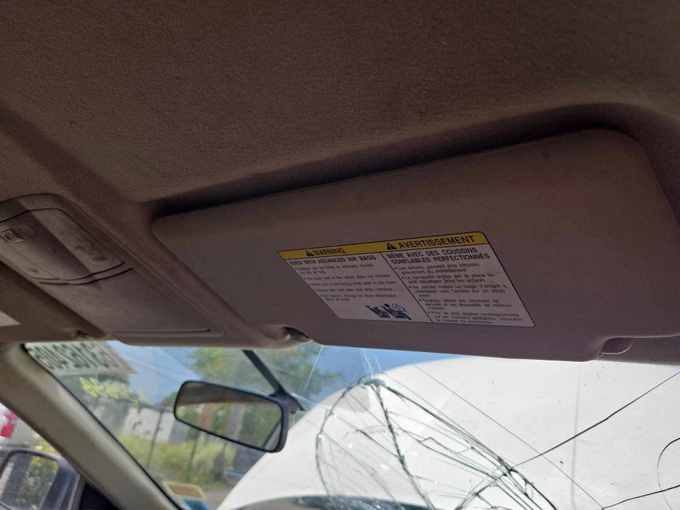 Used Right Sun Visor fits: 2011 Nissan Rogue w/illumination Right Grade A Foto 2 de 4