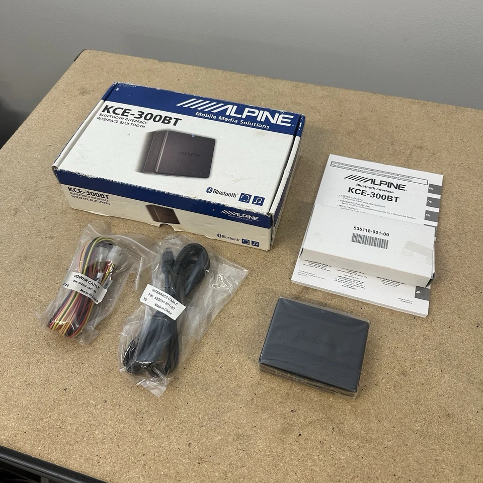 Alpine KCE-300BT Bluetooth Interface Adapter w/ Data Cable New In Box - Image 3 of 4