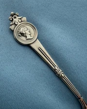 Gorham Sterling Medallion Master Butter Knife 7 1/2 Inches