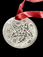 MINT LALIQUE FRANCE CRYSTAL 2020;CLEAR POINSETTIA CHRISTMAS ORNAMENT