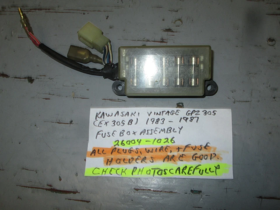 Conjunto de caja de fusibles OEM KAWASAKI 1983 - 1987 GPZ305 (EX305B) 26004-1026 Foto 2 de 4