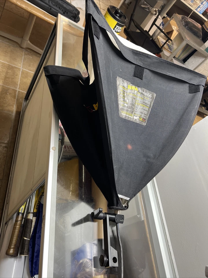 Lowel Rifa eX 66 Kit, Tungsten Halogen Light, Lowel VIP Pro-Light - Image 4 of 4