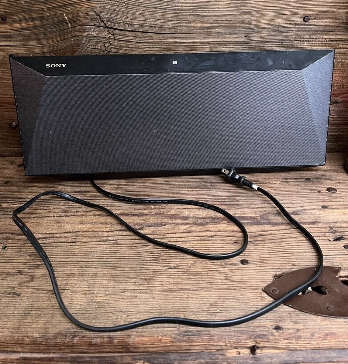 Sony CMT-BT60 Bluetooth Speaker USB FM AM Audio In CD Play with Remote