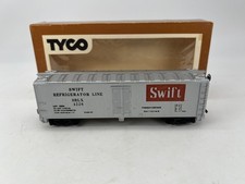 Tyco 4226 HO Scale Swift Refrigerator Line Reefer Car Silver w/ Box Good