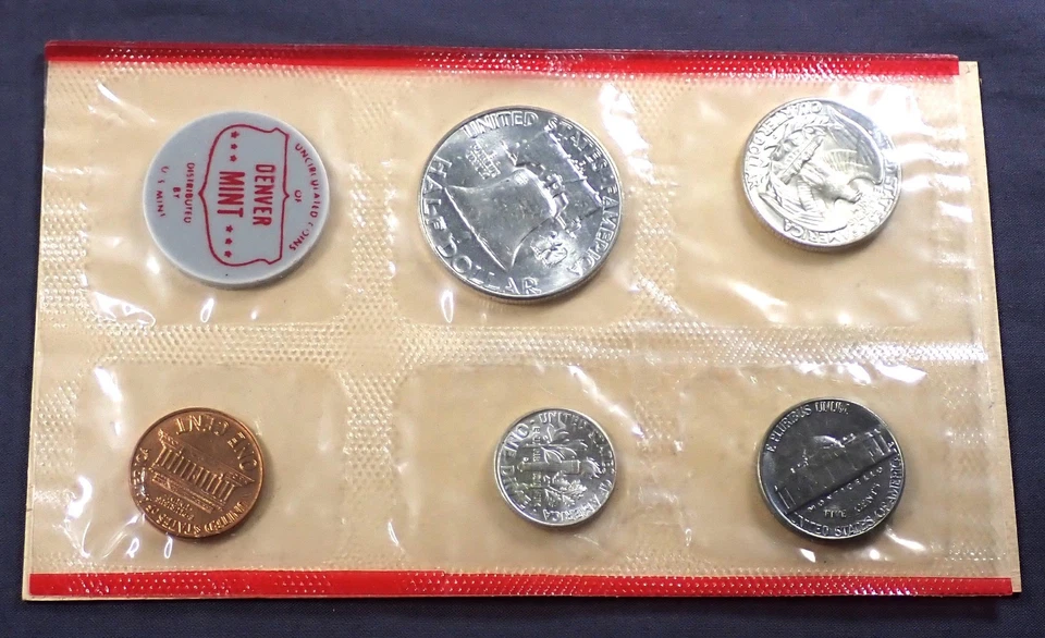 1962 U.S. Mint Set as issued by U.S. Mint.  10 coins Both "P" & "D". - Image 4 of 4