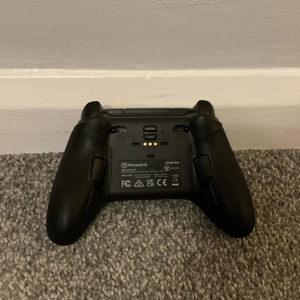 POWERA Fusion Pro Lumectra Wireless Controller for Xbox/PC Ghost RGB LED Lights. - Image 4 of 4